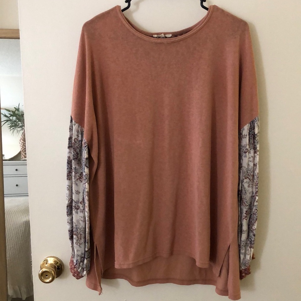 Women’s long-sleeve blouse, size M, balloon sleeves, rounded neckline